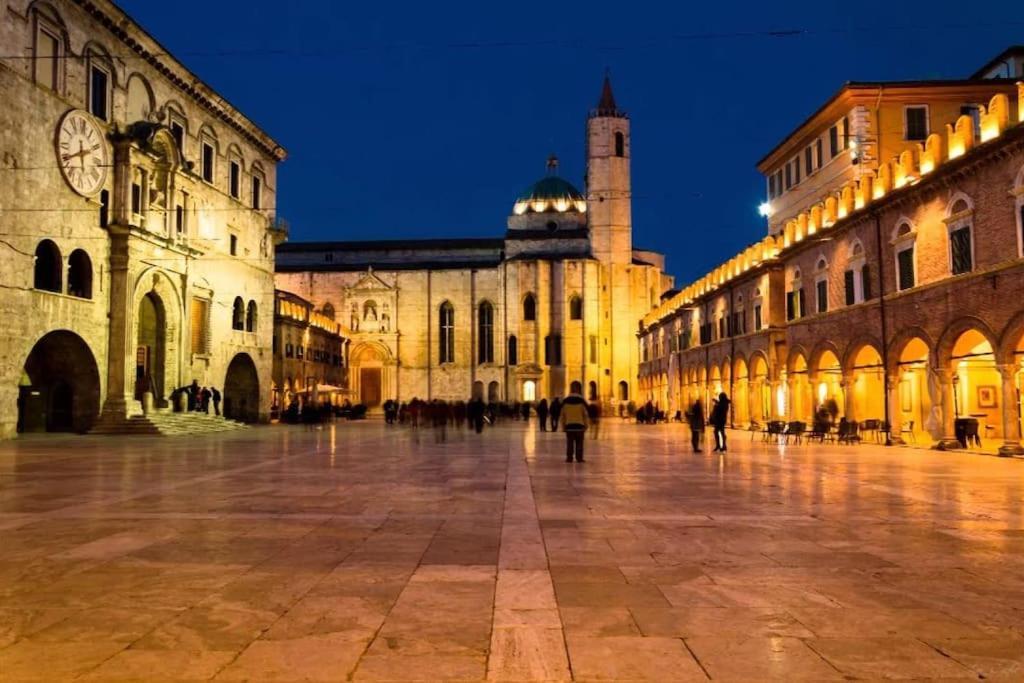 Charme In Centro With Private Parking Apartamento Ascoli Piceno Exterior foto